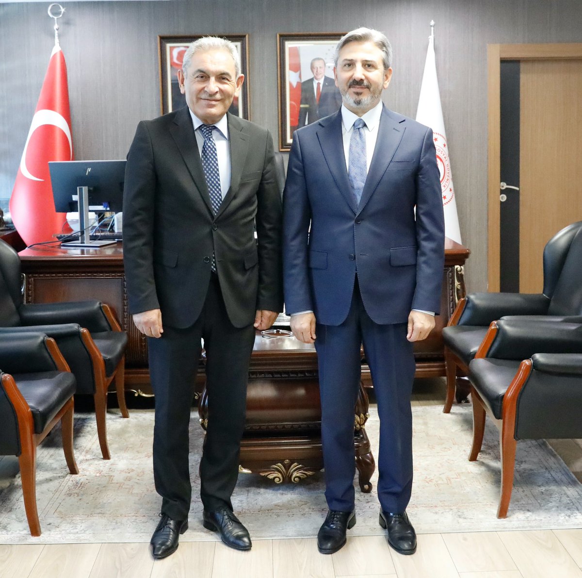 AhmetAYDIN_02's tweet photo. Siirt Vali Yardımcımız Sayın Yunus Emre Bozkurtoğlu, Mesleki ve Teknik Eğitim Sendikası Genel Başkanı Sayın Şahap Yılmaz, Adıyamanlılar Vakfı Başkanı Sayın Mehmet Akgün ve TİGEM Teftiş Kurulu Başkanı Sayın Hüseyin Duran’ı misafir ettik.

Kamu hizmetleri, çalışma hayatı, eğitim ve sivil toplum alanlarında yürütülen çalışmalar üzerine verimli istişarelerde bulunduk. Nazik ziyaretleri ve kıymetli değerlendirmeleri dolayısıyla kendilerine teşekkür ediyor, çalışmalarında başarılar diliyorum.