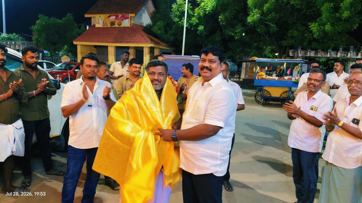 edisonvlk's tweet photo. ஜான்சன் நினைவு அறக்கட்டளை சார்பில் உயிர்துளி நண்பர்கள் வழங்கிய இரத்த தானம் இன்றுடன் 1000 நபர்களுக்கு வழங்கப்பட்டுள்ளது இரத்த தானம் வழங்கிய குருதி கொடையாளர்கள்,குருதி கொடை ஒருங்கினைப்பாளர்கள்,அறக்கட்டளை உறுப்பினர்கள் அனைவருக்கும் எனது நெஞ்சார்ந்த நன்றியை தெரிவித்தேன் https://t.co/rJAO08GEMd