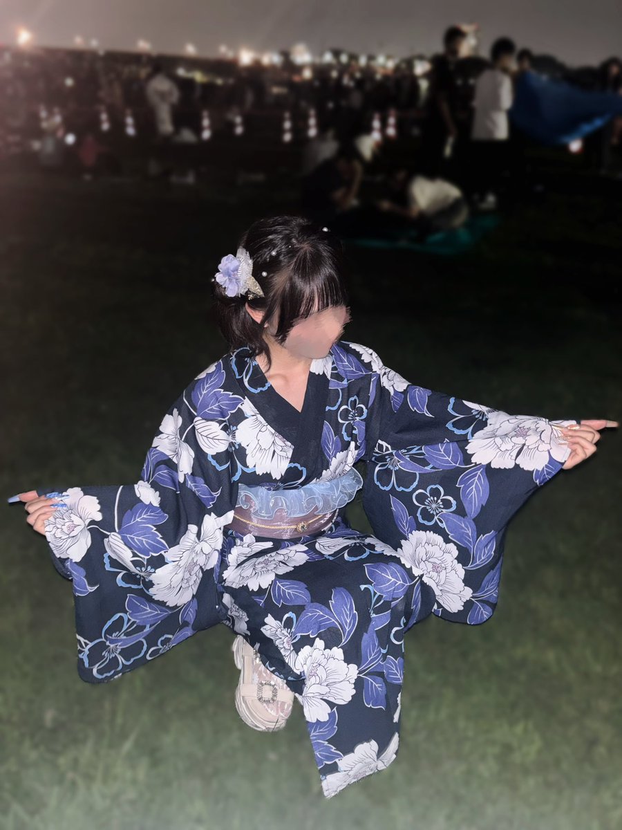 96s0n__'s tweet photo. おしおんさんに花火見せてきた🎇💜 https://t.co/jf54NzoynC