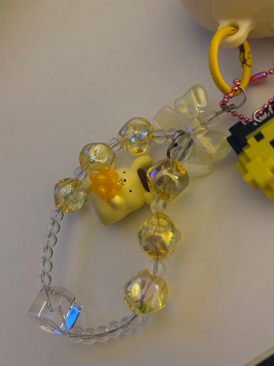 wercsrr's tweet photo. こんぺいとうのおぽむ〜！かわいいい〜！！たまパラのケース買った時になぜかついてきたキーホルダーと合うじゃん〜！ https://t.co/96ihS2lKXZ