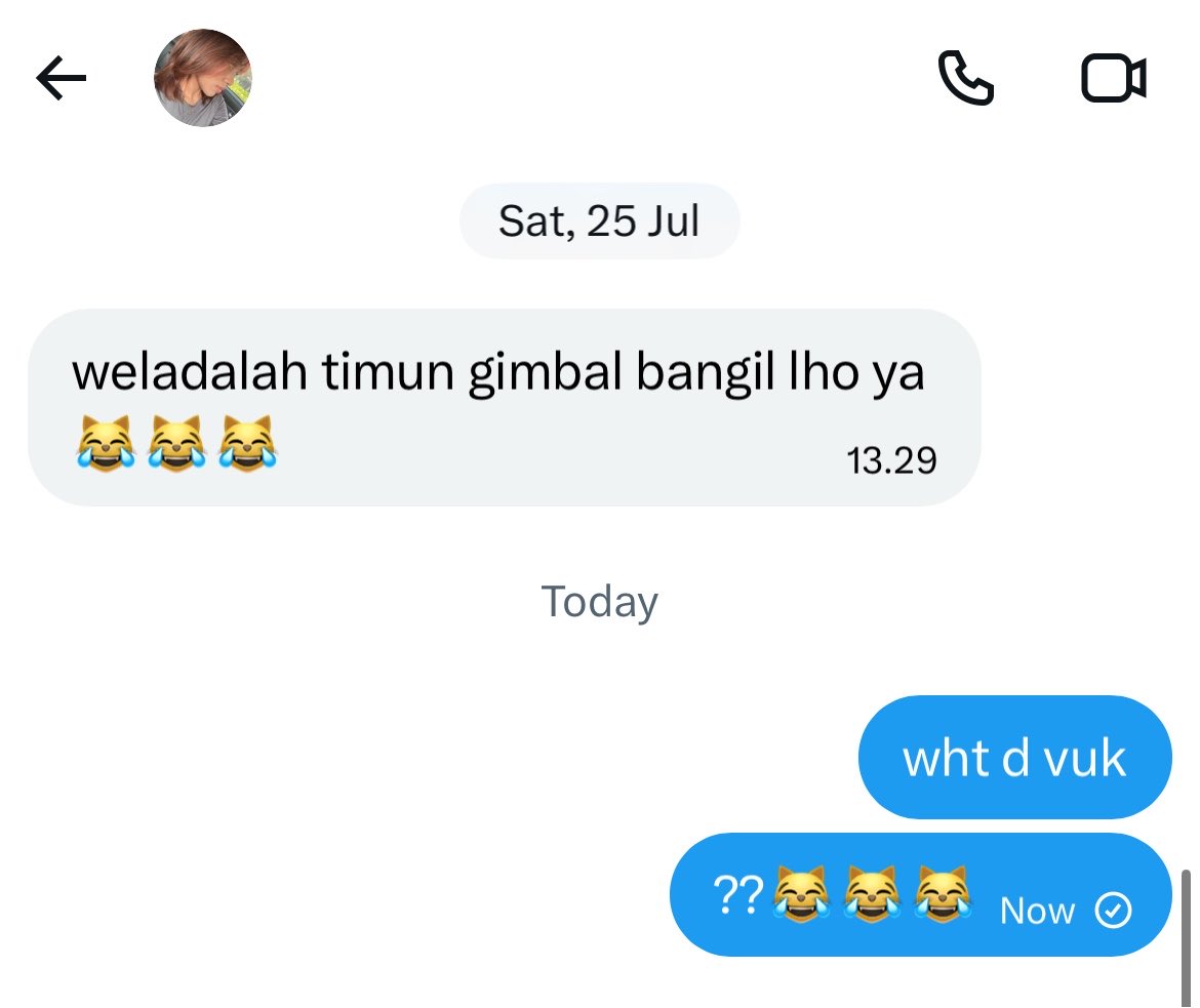 mojusunday's tweet photo. when you know ? you know . 😹😹😹 https://t.co/vWyN5IEb3G