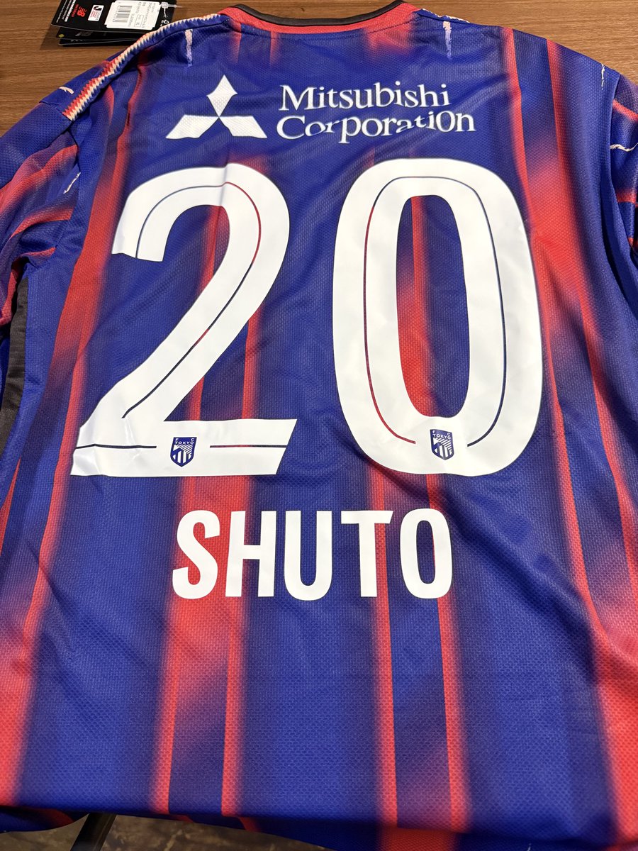 blueredriot's tweet photo. プロ野球オールスター見ながら嫁さんにユニフォーム来たって言ったら
「周東？なんで周東？」って言われた https://t.co/TOcA6vO5co
