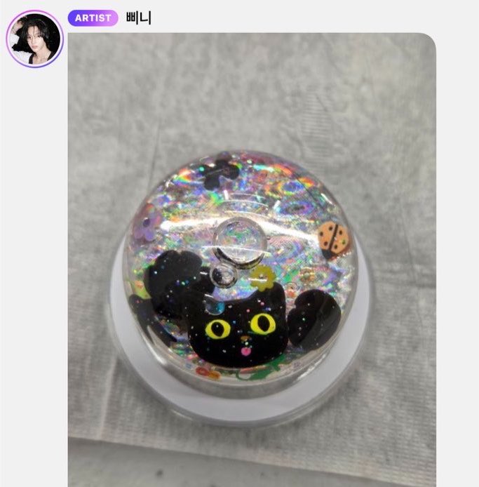 tutustyyyy's tweet photo. couples phone grips 🐈‍⬛♥️ https://t.co/fp22PyXslA