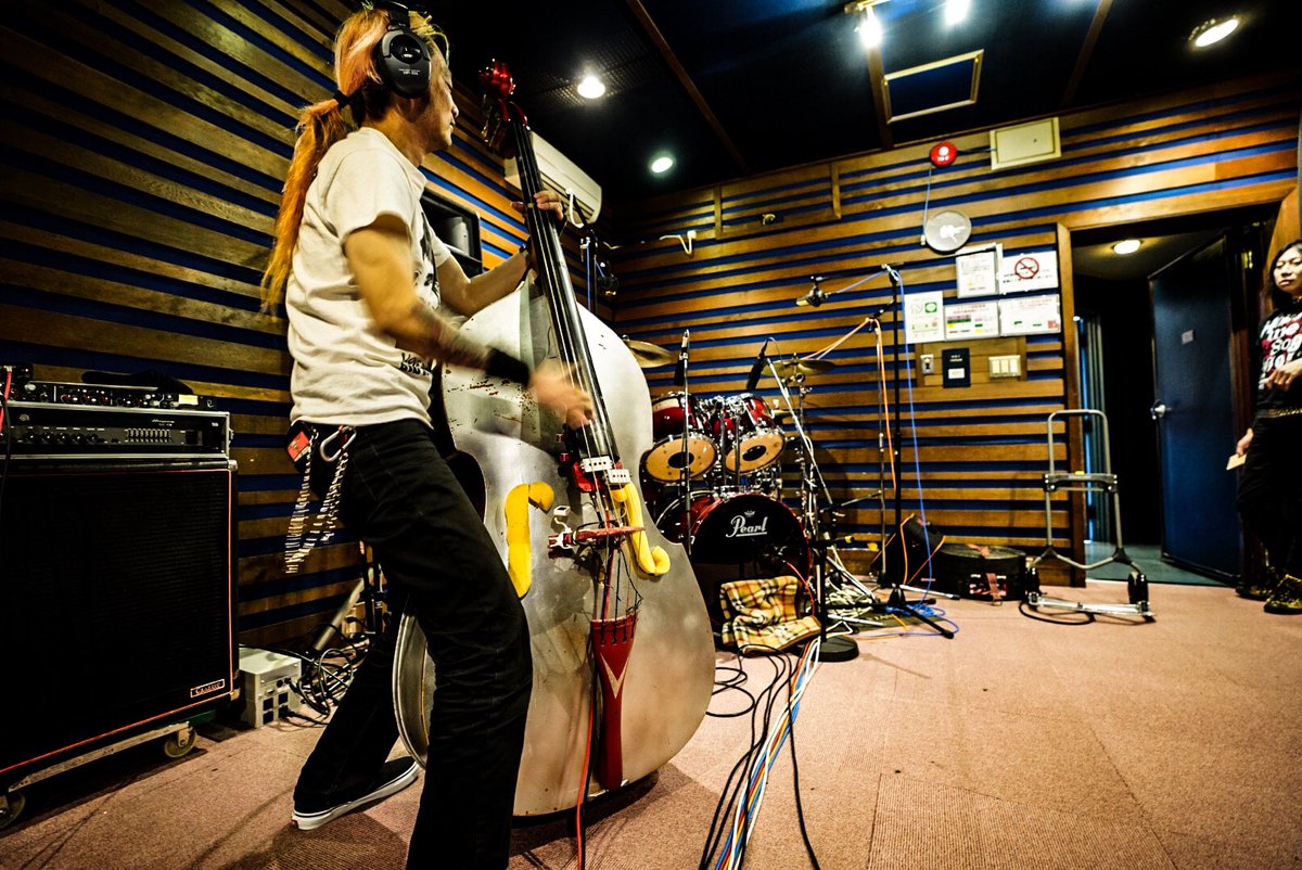 usagi535's tweet photo. グレートインベーダーズ
rec 突入!
今回の写真とその前と前!
#PSYCHOBILLY
#GREATINVADERS https://t.co/oYHSulbbaX