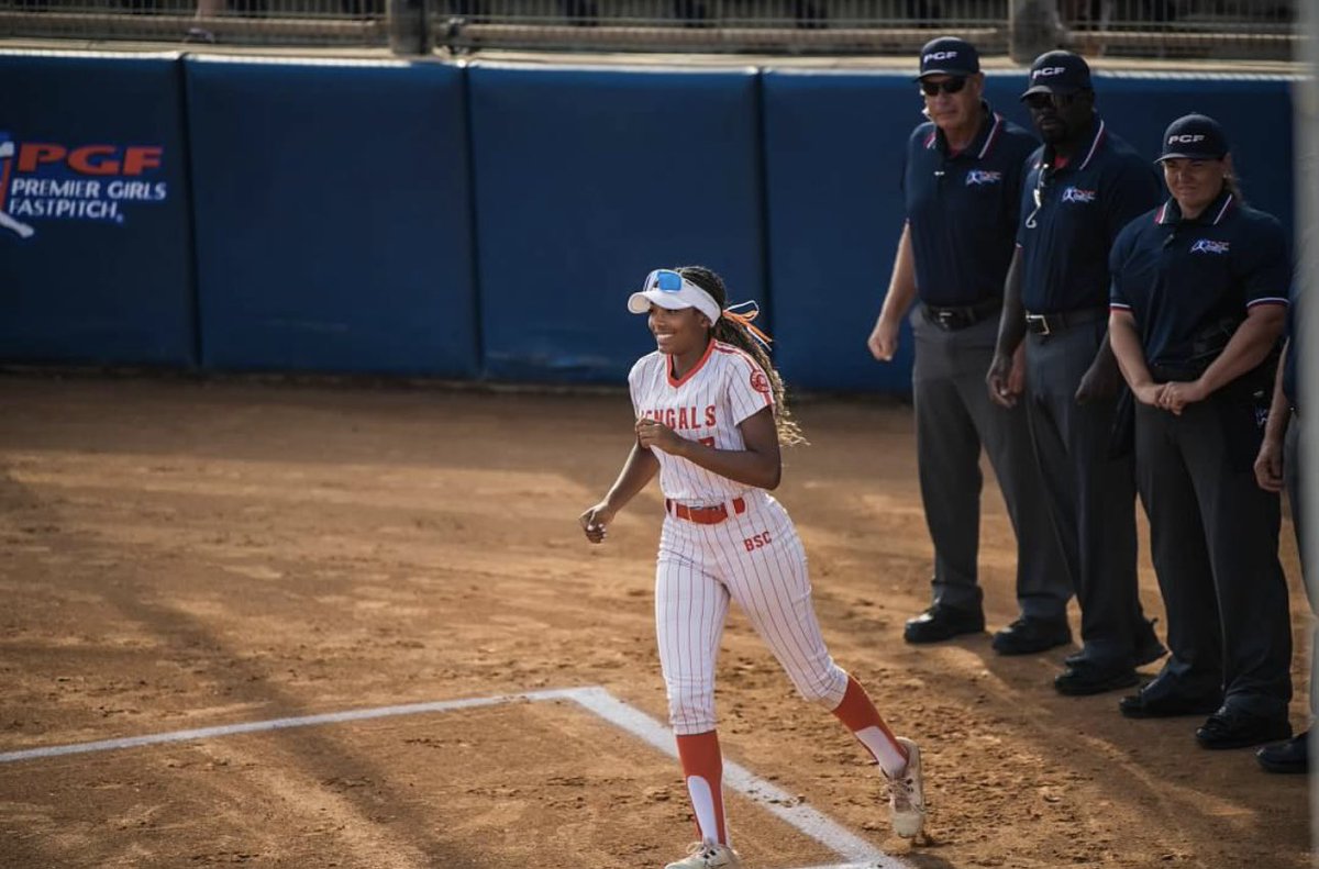 AriFlashJackson's tweet photo. PGF 16u Premier Championship #ChristFirst #Squad #BSCBengals #Cali #Softball @D1Softball @DiamondAddicts @LineDsoftball @ExtraInningSB @365Elevate https://t.co/uHqaQDiXqu
