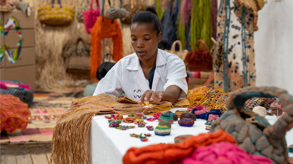IFC_org's tweet photo. Creative industries employ 200M+ people globally, yet remain among the world's most underfinanced sectors. Discover how investment in creativity is creating jobs across emerging markets: https://t.co/He03RaKdL1
#CreativityCreatesJobs https://t.co/ZbyrG9k8B2