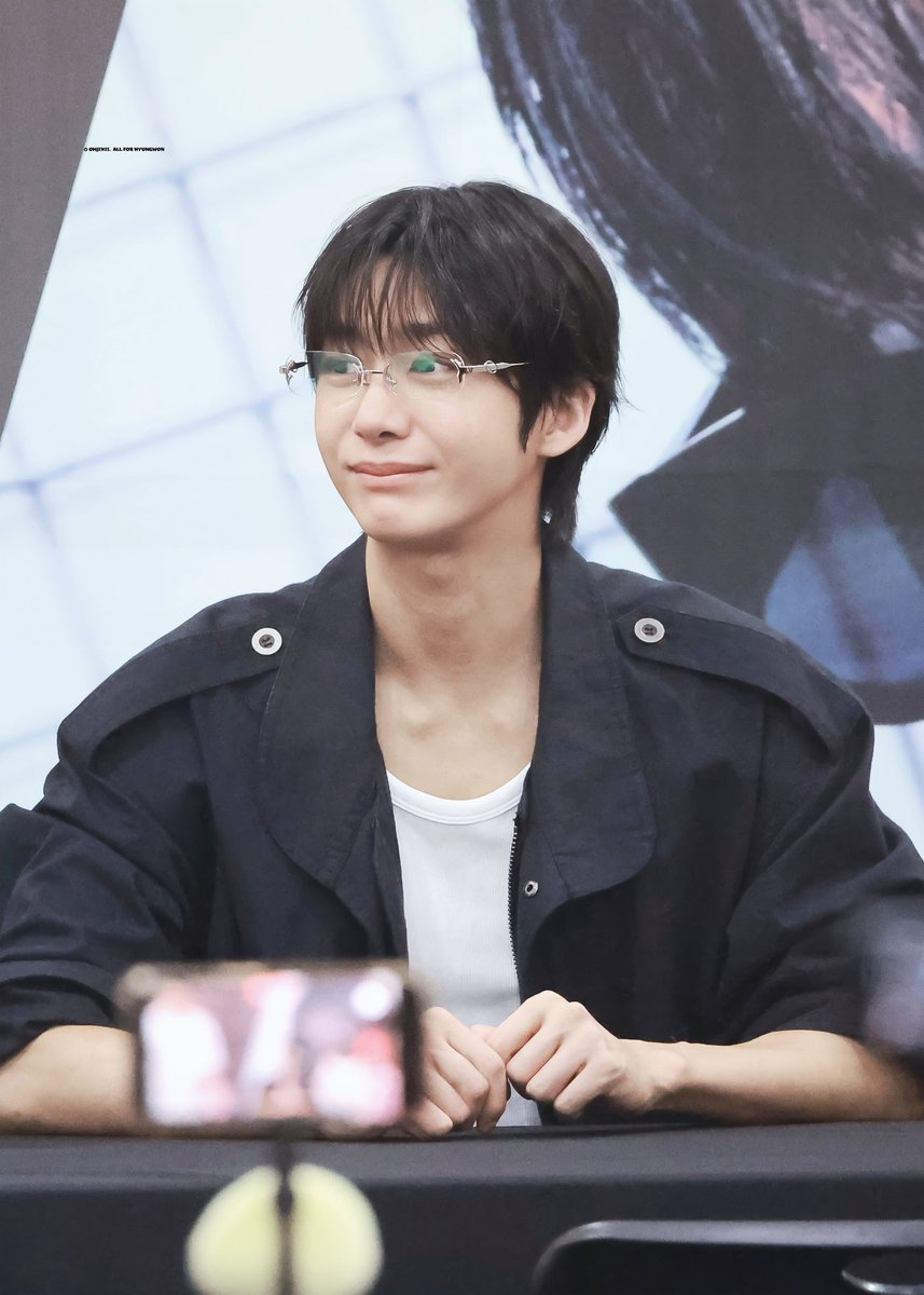 ohjinii's tweet photo. 260726 리끌로우 #형원 🕶🖤🩶🤍
#MONSTAX #몬스타엑스 #HYUNGWON #채형원 #리끌로우 #RECLOW https://t.co/SgvM07rd4N
