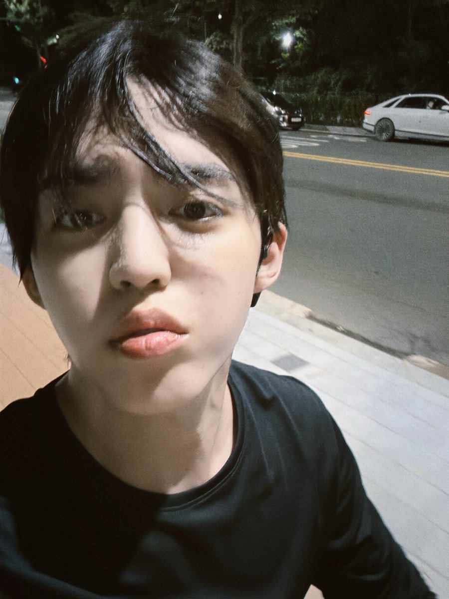 oreliaachernar's tweet photo. terima kasih sudah kirim selca. Habis ini istirahat ya cintaku ❣️ https://t.co/HQHnH8EETy