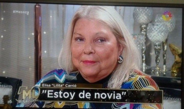 siemprelalee's tweet photo. Le dije al muchacho de la estación de servicio:
- "ya no se que hacer con este pelo.."
Y me respondió:
- "disfrutarlo, tenes un pelo hermoso".. https://t.co/9jsaw4ha8h