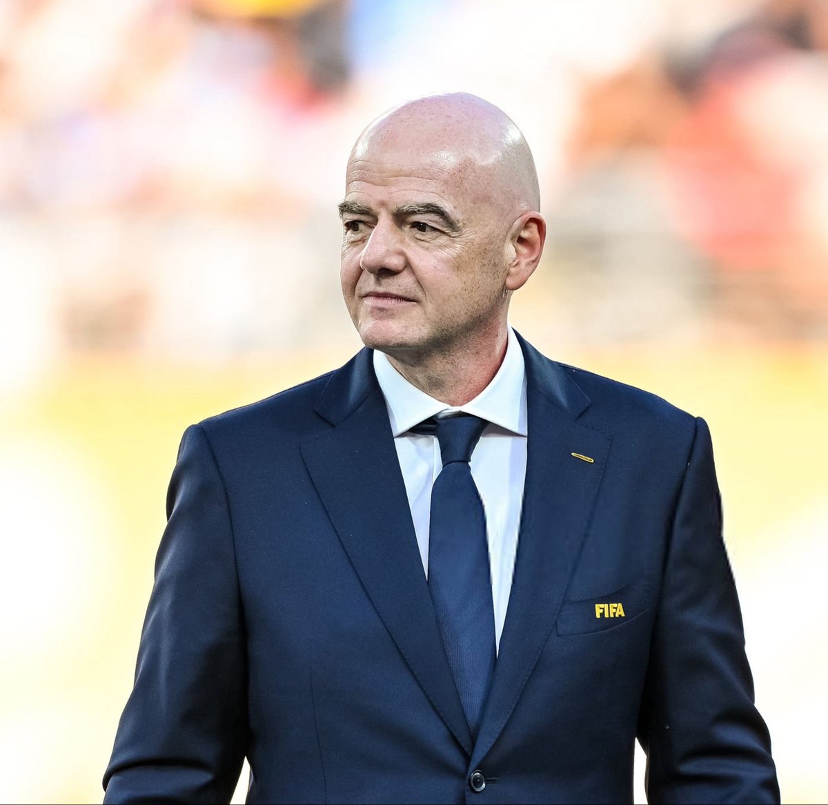ActuFoot_'s tweet photo. 🚨 LA DÉCLARATION DE L'UEFA EN RÉPONSE AU PROJET DE GIANNI INFANTINO DE VENDRE DES PARTS DE LA COUPE DU MONDE. 😳👇 

« Cela franchit une ligne que les institutions dirigeantes du football ne devraient jamais franchir. 

L'UEFA le prend extrêmement au sérieux. Chaque association nationale de football devrait en faire autant. 

Chaque partie prenante devrait en faire autant : ligues, clubs, joueurs, supporters, gouvernements et tous ceux qui se soucient de l'avenir du jeu.

L'âme et la gouvernance du football ne sont pas des actifs à négocier, surtout avec une transparence nulle quant à qui en tire un profit financier. 

Aucun de nous n'est propriétaire du football. Ce n'est pas à la FIFA de le vendre. »

🗞️ communiqué