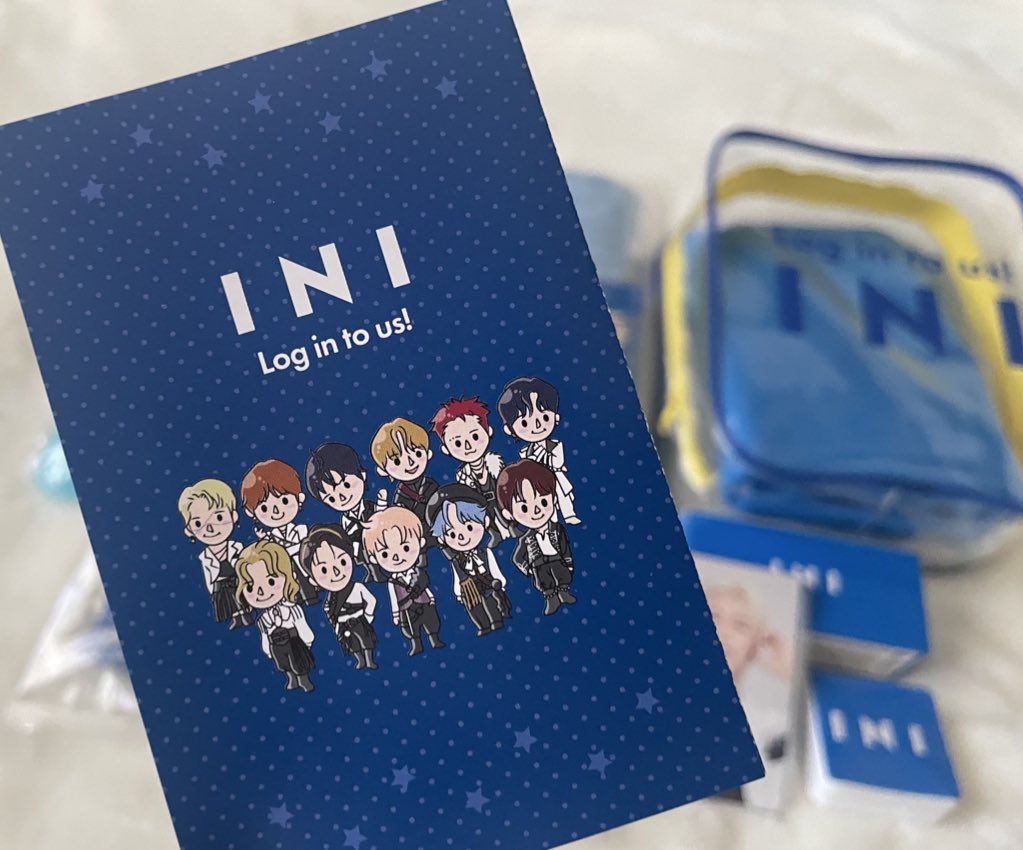 minixinixmini's tweet photo. 不安な中、この防災キットと
『Log in to us！』という言葉に支えられてるMINIちゃんたちがいるかもしれない
支えられててほしい

ネット環境さえあれば
ログインさえできれば
いつでも寄り添ってくれる人達がいるから https://t.co/rlEZnCcRWk