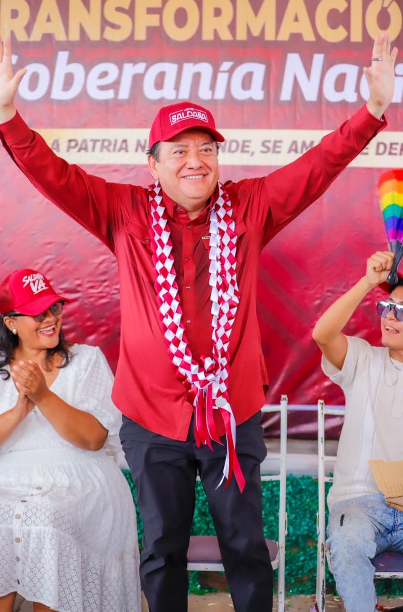JavSaldana's tweet photo. 🇲🇽🙋🏻‍♀️ Continuamos llevando el mensaje de nuestro partido MORENA, a militantes y simpatizantes para invitarles a que sigamos fortaleciendo este movimiento de la mano del pueblo. Aquí, en Atoyac de Álvarez, refrendamos el compromiso de defender la Cuarta Transformación y la Soberanía Nacional, guiados por el legado de nuestro movimiento y el humanismo mexicano. La participación organizada de todos los sectores es esencial para que la voz de la transformación llegue con más fuerza.

☕️📜 En esta emblemática tierra, escenario de múltiples luchas históricas que forjaron el rumbo de la izquierda en México, reiteramos que la unidad y la conciencia del pueblo deben ser siempre la prioridad. Me llevo en el corazón y en la mente todas sus muestras de cariño y respaldo.

🫶🏝️ ¡Muchas gracias, Costa Grande!

#MORENA #CuartaTransformación #AtoyacDeAlvarez #JavierSaldaña