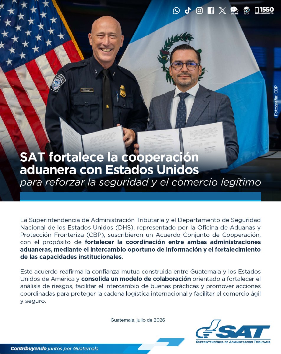 SATGT's tweet photo. ✍️ La #SAT fortalece la cooperación aduanera con los Estados Unidos de América.

Por medio de la suscripción de un Acuerdo Conjunto de Cooperación 🇬🇹🤝🇺🇸, se consolida un modelo de colaboración entre ambas administraciones aduaneras, que permitirá proteger la cadena logística internacional y facilitar el comercio seguro.