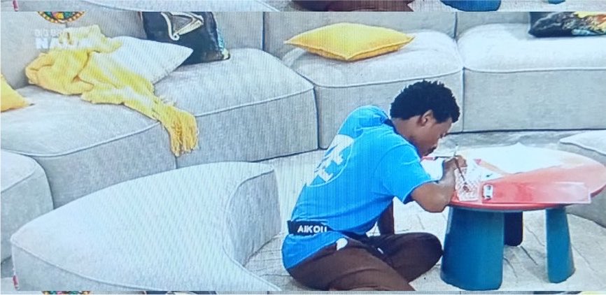 mosvinbami's tweet photo. Aikou abeg play small na, why are you studying for a PhD in Biggie’s house lol 

#BBNaija https://t.co/8aJAphjMXJ