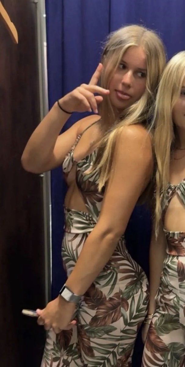 reg420112's tweet photo. Tight blondie submitted https://t.co/vMhenuW6Cq