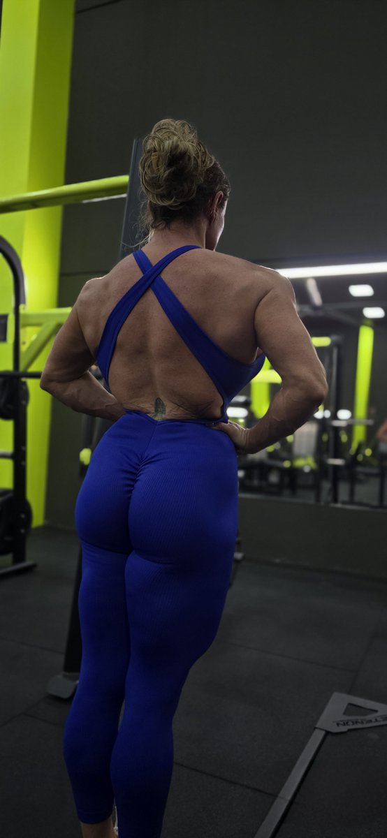Maryfitxx's tweet photo. La vista siempre puesta en el futuro, A seguir trabajando!!!
#female #muscular #womanmodel #fitness #sensualfitness #tbt #fashion https://t.co/1NkwXLzJoO