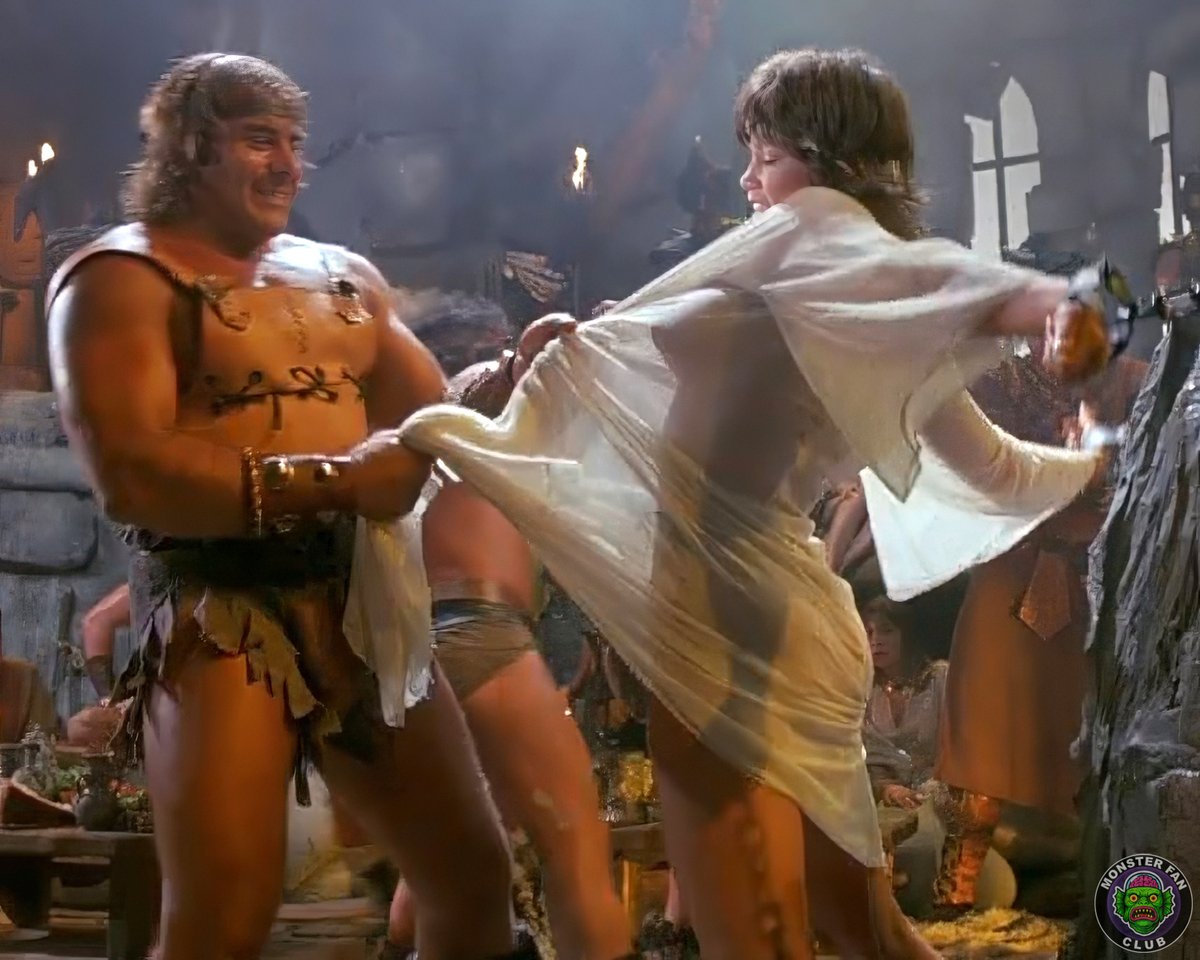 MonsterFanClubX's tweet photo. Deathstalker (1983) is a gloriously trashy entry in the sword-and-sorcery genre, packed with barbarian bravado, gratuitous nudity, and over-the-top violence - all staples of early '80s fantasy cinema.
#MonsterFanClub #SwordAndSorcery #Deathstalker #RogerCorman https://t.co/xe7y1bsFRp