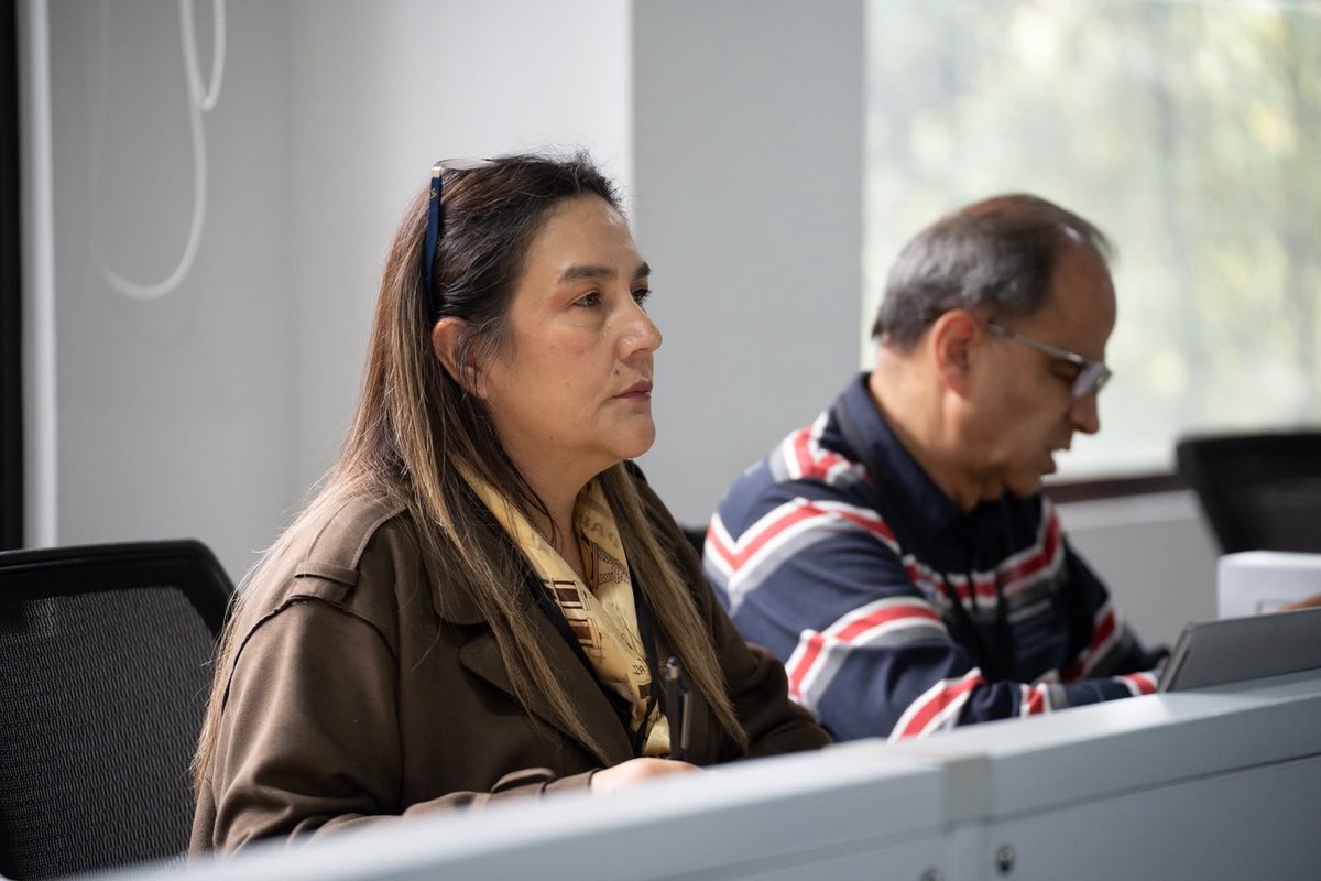 Regalias_gov's tweet photo. Hoy el #SistemaGeneralDeRegalías recibe en la @ESAPOficial a representantes de Bogotá, Boyacá y Cundinamarca en la «Ruta de Servicios: Regalías que conectan y transforman territorios».

Durante esta jornada brindaremos asistencia técnica, compartiremos herramientas y resolveremos inquietudes para fortalecer la formulación, gestión y ejecución de proyectos que impulsan el desarrollo regional y mejoran la calidad de vida de las comunidades.