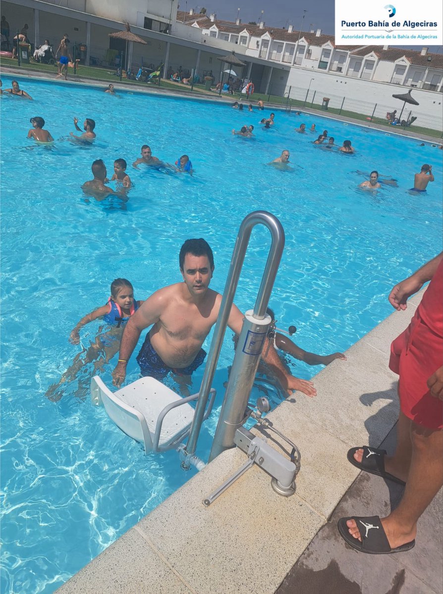 Apropadis's tweet photo. ☀️💦 Ayer disfrutamos de una jornada de ocio inclusivo en la piscina municipal de Castellar. 🩵

Actividad del proyecto CAPACIDADES SOBRE RUEDAS 2026, posible gracias al apoyo de la Autoridad Portuaria Bahía de Algeciras, a través de su convocatoria PATROCINIOS PUBLICITARIOS. https://t.co/qOozTzX574