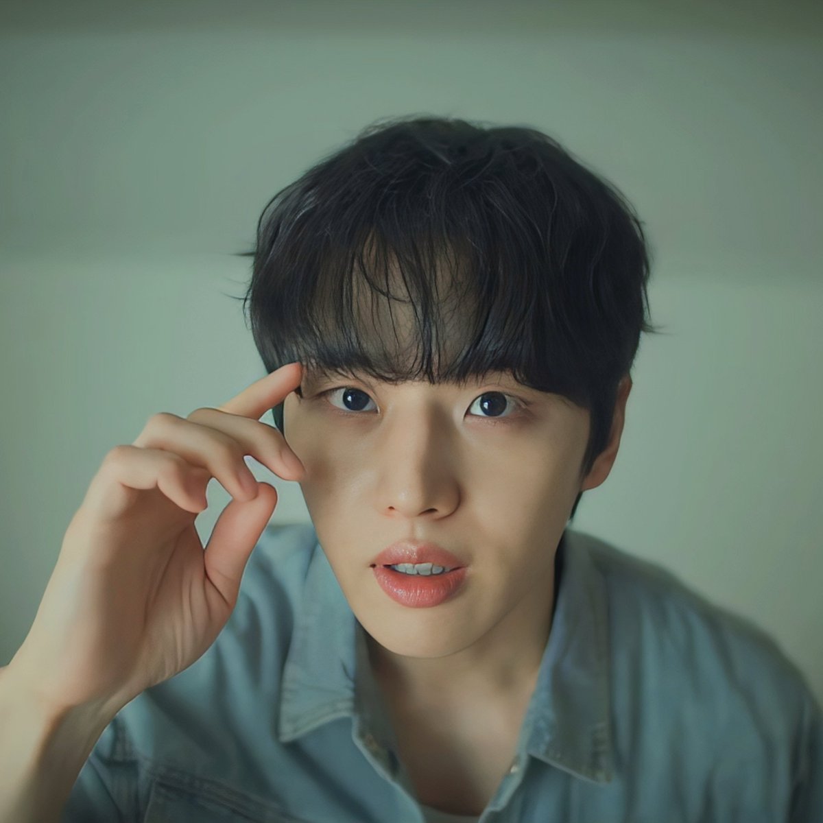 hyetag_hongsi's tweet photo. 감독님이 홍서기 너무 예쁘게 찍어주셨어..😳
왤케 예뻐..🤭🤭🤭 

#홍석 #양홍석 #HONGSEOK #ホンソク
#펜타곤 #PENTAGON
#playme #우리만의리허설 https://t.co/S37kPutc5A