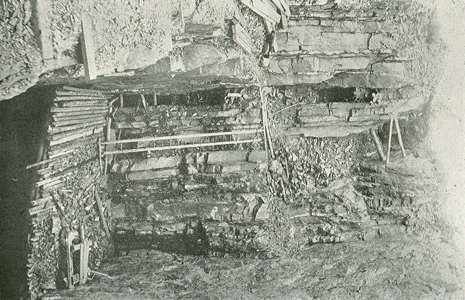 playfairnsau's tweet photo. From the 1800s gold rushes to today: Nova Scotia produced gold from dozens of districts, but most mining stopped above ~300m

Playfair's Golden Circle holds 8 of these districts with strong geology and new provincial support for responsible mining. Pre-drilling excitement Growing https://t.co/oxQ5OuLsBO