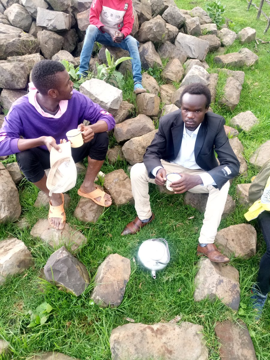 potatoprohet's tweet photo. Masaa ni ya kuchoma mwili https://t.co/FjWoDCaHAL
