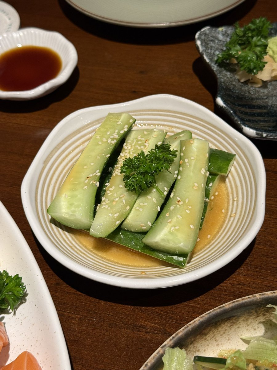 itsoiboy's tweet photo. มื้อนี้เจริญอาหาร 3ล้านเปอร์เซ็น 🥹💗

🍱 ร้าน KUSA japanese restaurant 
ที่เชียงใหม่ อยู่หน้าวัดเกตุ ต.ช้างม่อย

บรรยากาศร้านดี สไตล์ญี่ปุ่น รสชาติไม่ผิดหวัง เข้าถึงซิกเนเจอร์ มีเมนูเยอะมากกก

ต้องจองคิวล่วงหน้า ถ้า walk in ไปอาจจะเต็ม
อาหารรอไม่นาน #รีวิวเชียงใหม่ #เชียงใหม่ https://t.co/9Xj5uv8sxI
