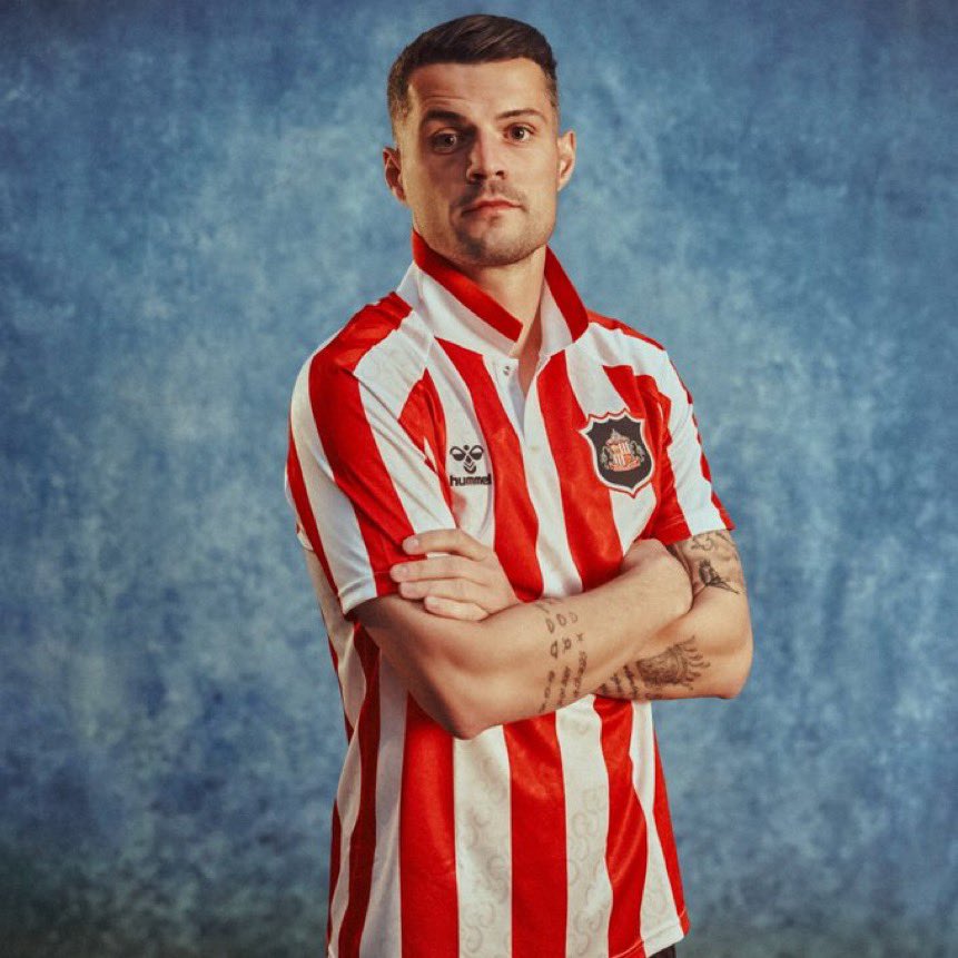 EthanOsafc's tweet photo. Best thing the club has ever done is not have a sponsor before the season because that home shirt without a sponsor may be the best Sunderland shirt I’ve ever seen in my lifetime. #safc https://t.co/qrAd4wzzWA