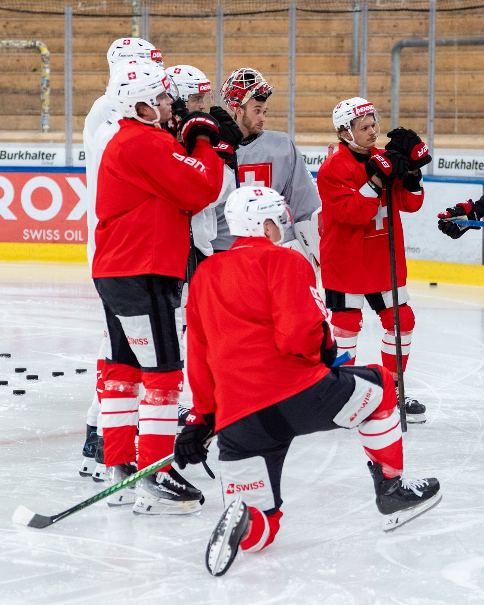 SwissIceHockey's tweet photo. Prospect camp 🧊 practice time ⏲️
#SIHF #ProspectCamp #zämefürdSchwiiz #ensemblepourlaSuisse #insiemeperlaSvizzera #insembelperlaSvizra https://t.co/EjLqYbny5Y