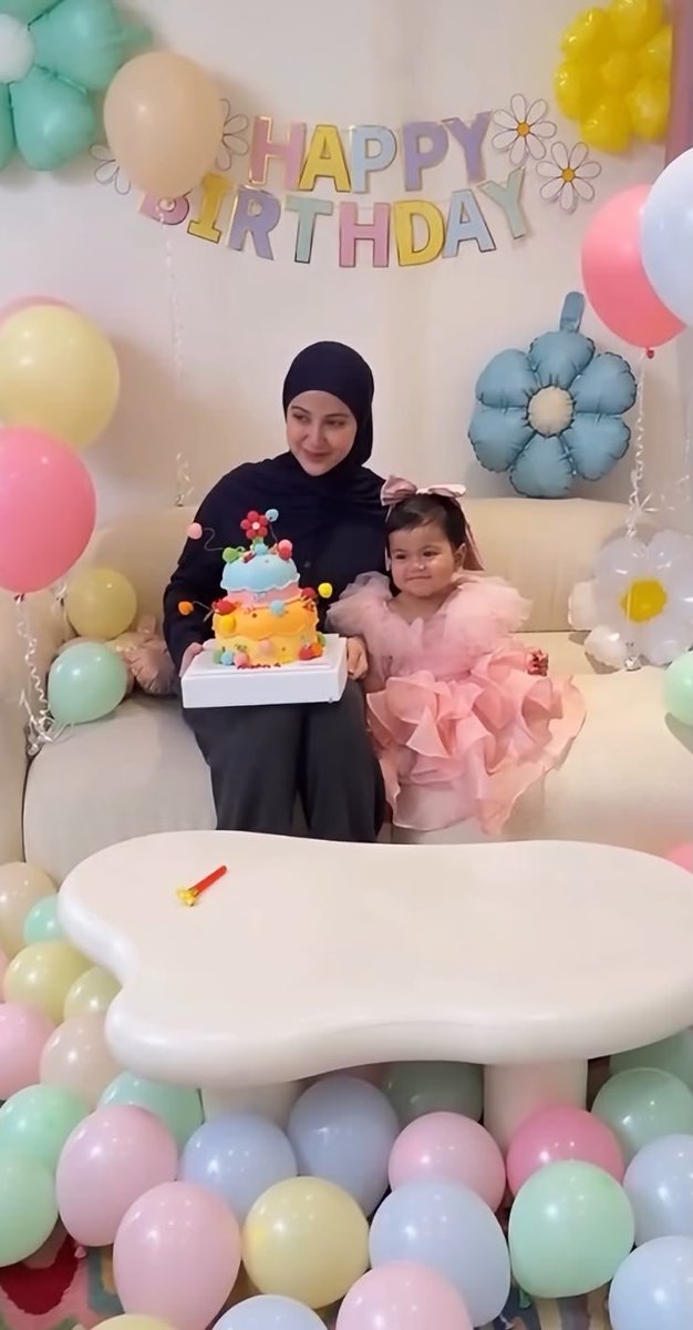 yogzurts's tweet photo. AIDUT😭🤏🤏🤏 
dia senyum dong ke kamera, lucu bgt hshshshshsz https://t.co/MmlKUHIjZi
