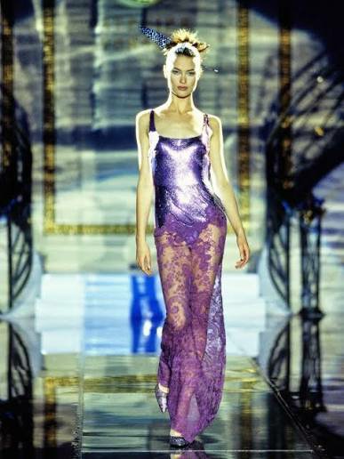 ziniyacouture's tweet photo. Shalom Harlow for Atelier Versace SS 1996 https://t.co/RQQfo2BNT3