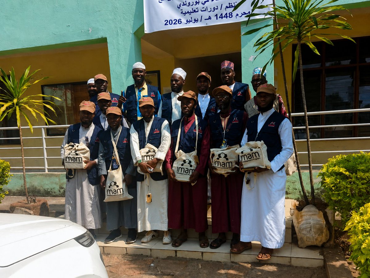 imamdevprogram's tweet photo. How do you connect Imams across 18 African countries? One online call. 
On Saturday, hundreds of Imams joined from across Africa, alongside Muallimahs and coordinators. 
152 new Imams met the IDP team. We welcomed 3 new countries: Angola, DRC &amp; Burundi. Alhamdulillah! 🤲 https://t.co/xYaCTEjy4g