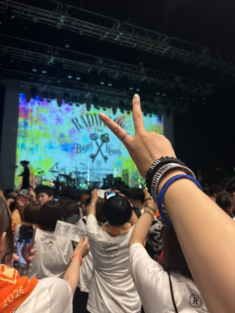 ay__rad's tweet photo. 最高だった😭✨✨
まさかのまさかの曲で本当に嬉しすぎた
途中号泣を挟みつつ大はしゃぎしてきました！！！！！

 #RADWIMPS 
 #ユーリンチーツアー https://t.co/ePLiKtNDpG