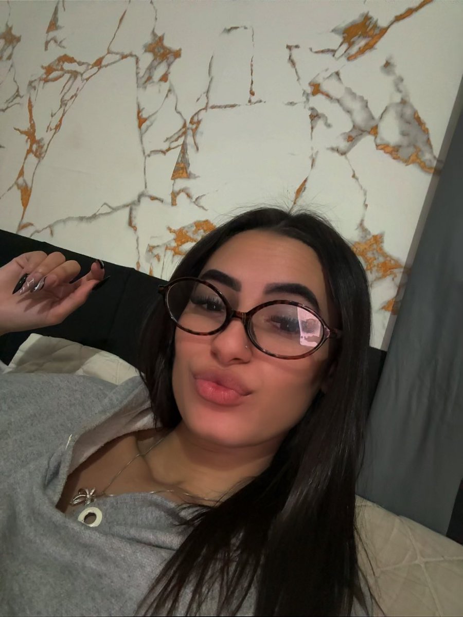 Helen__027's tweet photo. Só p atualizar aq😇🥰 https://t.co/AX0SiVM7Un