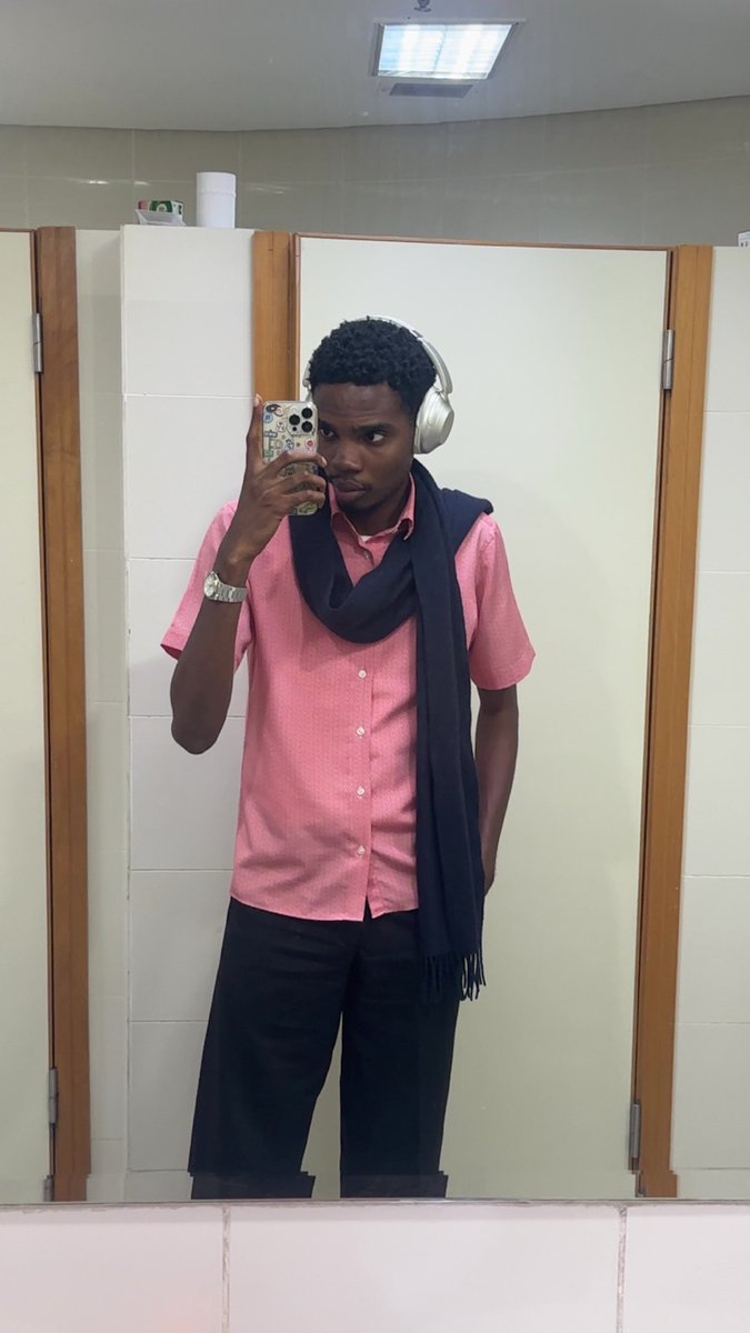unkwnblu's tweet photo. week is just starting.😪 https://t.co/6KKF8SWR0J