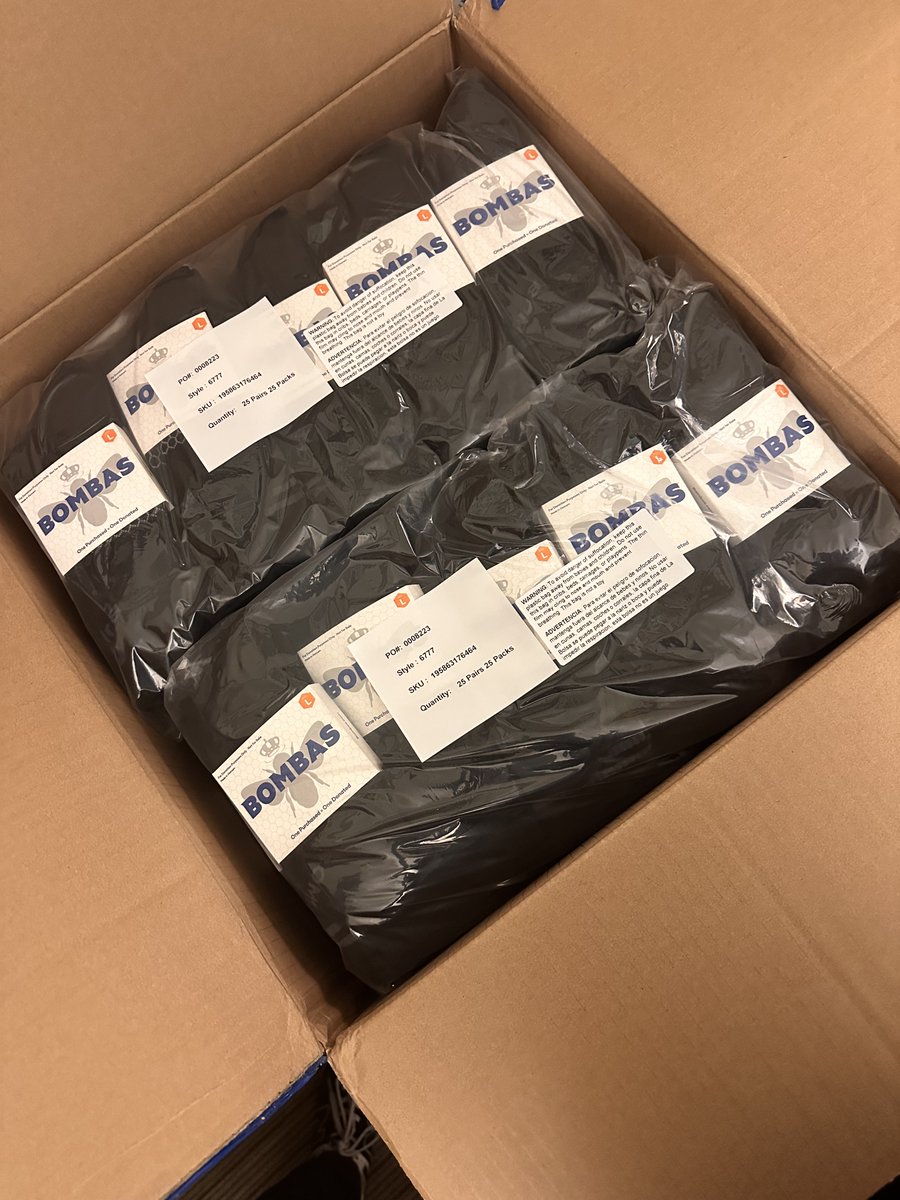 CUCSnyc's tweet photo. A pair of socks can mean the difference between protecting someone’s feet and risking serious injury. This year, CUCS received 10,000 pairs of socks from @Bombas for our street outreach, transitional, and CUCS Connects programs. https://t.co/5CQuPx2UOK