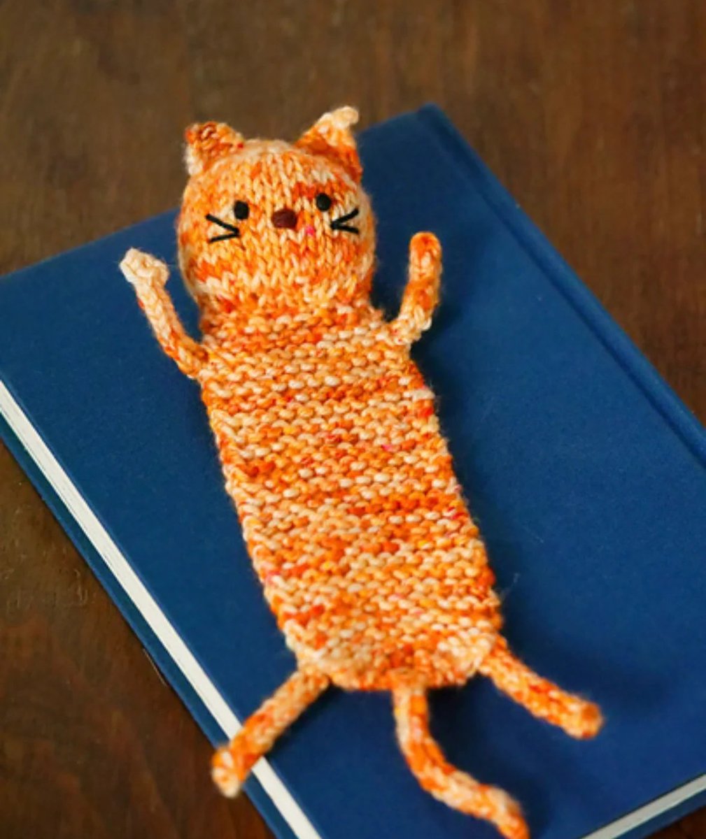 Boss_Renegade's tweet photo. Just finished this cute hand-knit cat toy with leftover yarn ! So satisfying turning scraps into something fun for my fur baby. Perfect little weekend project https://t.co/ZEJOt5FrT7