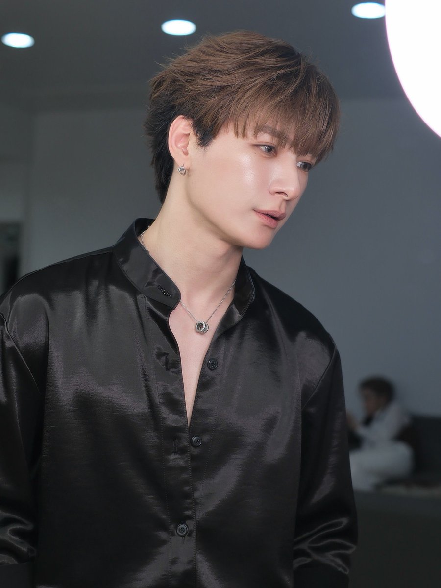 srtisari's tweet photo. เขาว่ากันว่าพระเอกสุดฮอตแอบคบช่างภาพหนุ่มที่หล่อๆคนนั้นน่าจะจริง
แอบคบอะไรล่ะเธอ เขาเปิดเผยขนาดนั้น ใครๆก็รู้
#Sf280 https://t.co/ABOXBcgLx6