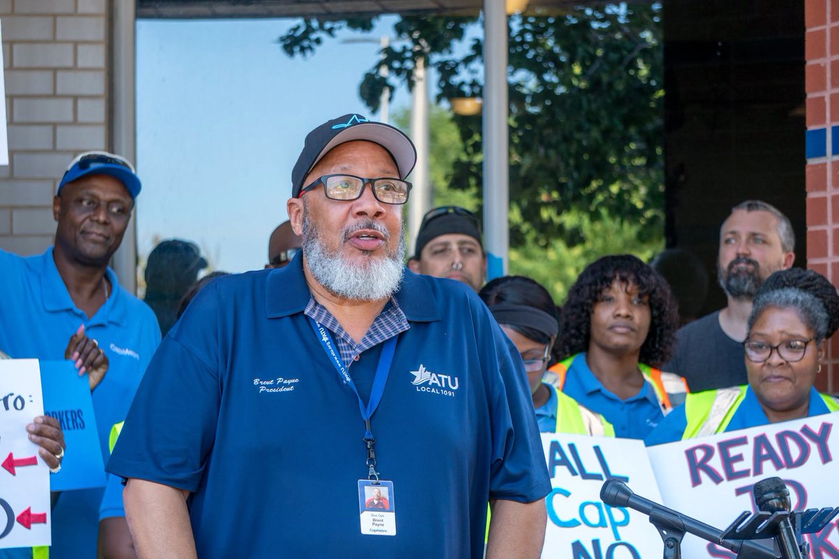 ATUComm's tweet photo. Our Local 1091 CapMetro members took their fight for a fair contract to the CapMetro Board. Show your support by sending a message to the CapMetro Board at https://t.co/SLv23trK6B. #OurVoiceOurPower #1u @TexasAFLCIO #UnionStrong https://t.co/lGP4B7vUyd