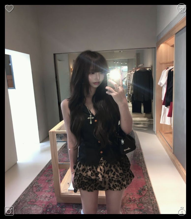JuniorMuaz's tweet photo. I woke up a couple of hours later, feeling rejuvenated. It’s about 4:00, and I have to prepare for the celebration. I take a shower, cleanse my hair, and slip into a stylish outfit. I apply some makeup, then arrange my hair perfectly. https://t.co/5v34OfTmAo