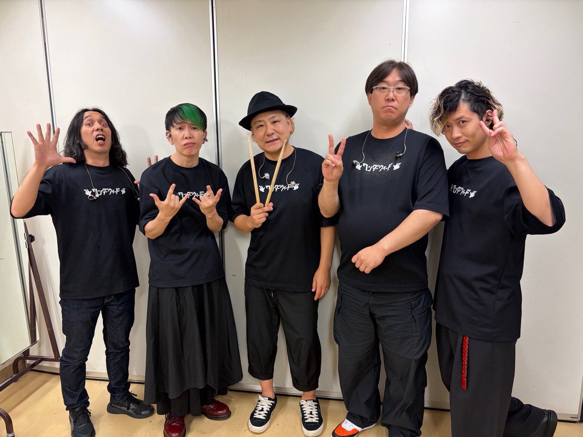 DAIZOMORI's tweet photo. 本日はワンダーウィード天 主催イベントで品川ステラボールでした。

今回は天メンバー・OGメンバーの他にも
初めましてのグループさんの演奏もさせて頂き、メッチャ楽しかったぁー。

それぞれ熱量のベクトルが少しずつ違って、演奏しながらワクワクでした🎸

ご来場の皆様ありがとうございました。 https://t.co/AIwxBGECJk