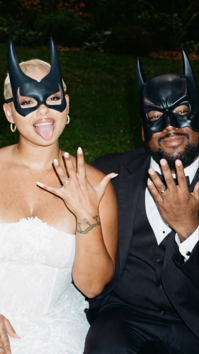 liveasaqueen's tweet photo. The Dark Knight finally met his match 🦇 https://t.co/eWg2gIBtLV