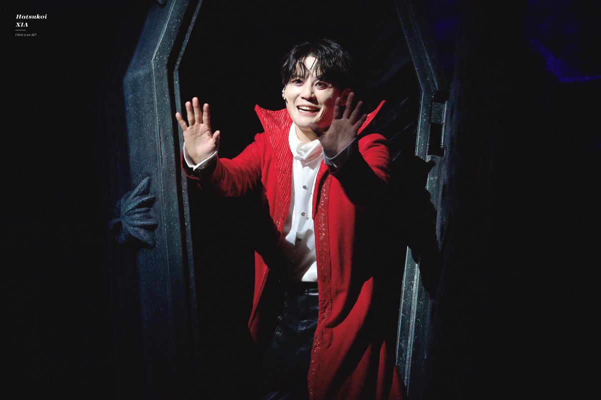 HatsukoiXIA's tweet photo. 260728 뮤지컬 𝑫𝑹𝑨𝑪𝑼𝑳𝑨🥀 커튼콜위크

앙영〰️

#김준수 #시아준수 #샤큘 #드라큘라 https://t.co/2EbFw1HUIV