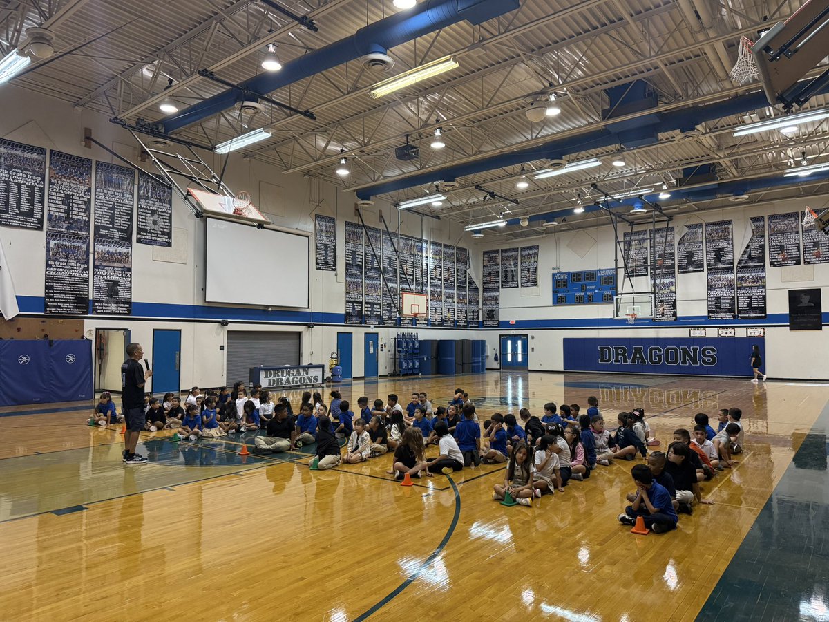 JonFlores_EP's tweet photo. Day 2 and our campus is filled with lots of learning and setting schoolwide expectations. Shout out to @RLeyva_JDS @ChavezJDrugan for meeting with PK-2 to review cafeteria expectations. #BuildingExcellenceTogether https://t.co/hLtnE28RMe