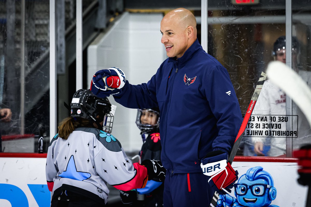 Capitals's tweet photo. Check out this @CapsYouthHockey ALL CAPS ALL HER Girls Summer Camp guest coach crew!

Head coach Spencer Carbery and video coach Emily Engel-Natzke teamed up with @PWHL__Seattle's CJ Jackson, @pwhl_lasvegas' Hayley Scamurra and Lacey Eden for today's on- and off-ice sessions. https://t.co/Uvty20lnqF
