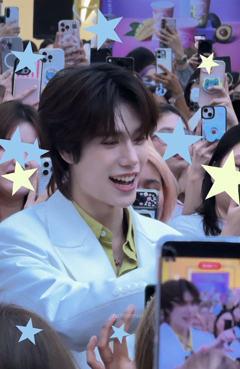Watdeekubhaehae's tweet photo. ตั้งแต่ i เจอ u นะ i มองคนบนโลกนี้หล่อน้อยลงจริง ๆ คือแบบว่า u เป็น standard ใหม่ในชีวิต i 😣🤟🏻

#CTMwithPhuwin
#phuwintang https://t.co/NCWVGBR68F