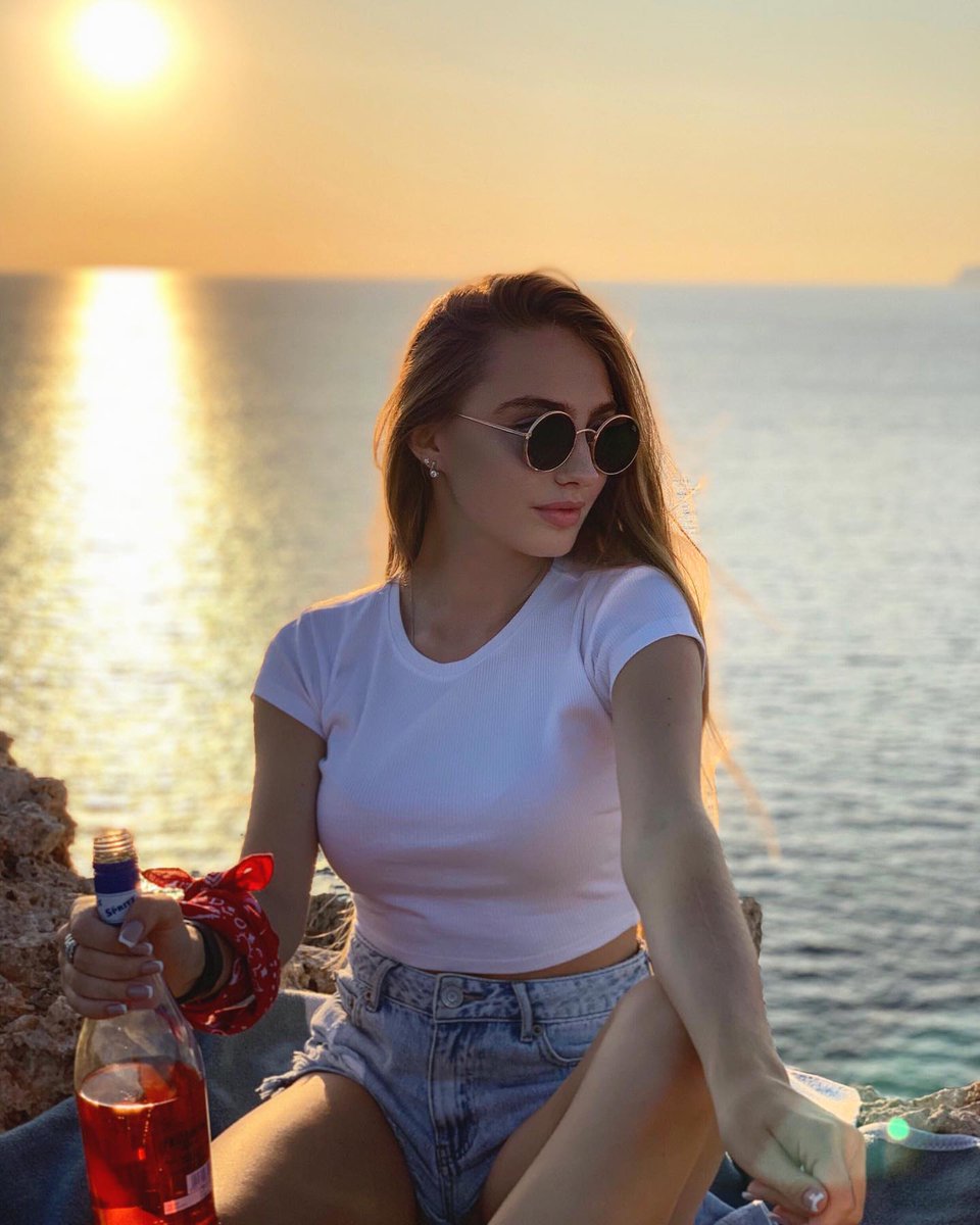 Freya3pzc's tweet photo. I love myself at any stage, I'm always shining.😊 https://t.co/N2haYbl0D2