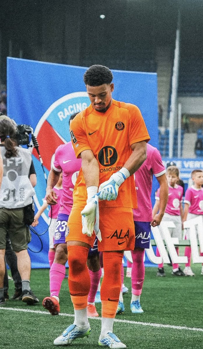 GuillaumeTarpi's tweet photo. 🔄En cas de départ de Geronimo Rulli cet été, Guillaume Restes est en tête de la short-list établie par la direction. 
En Premier League, Aston Villa est également intéressé. (FM) #TeamOM https://t.co/U8GPRQdzAj