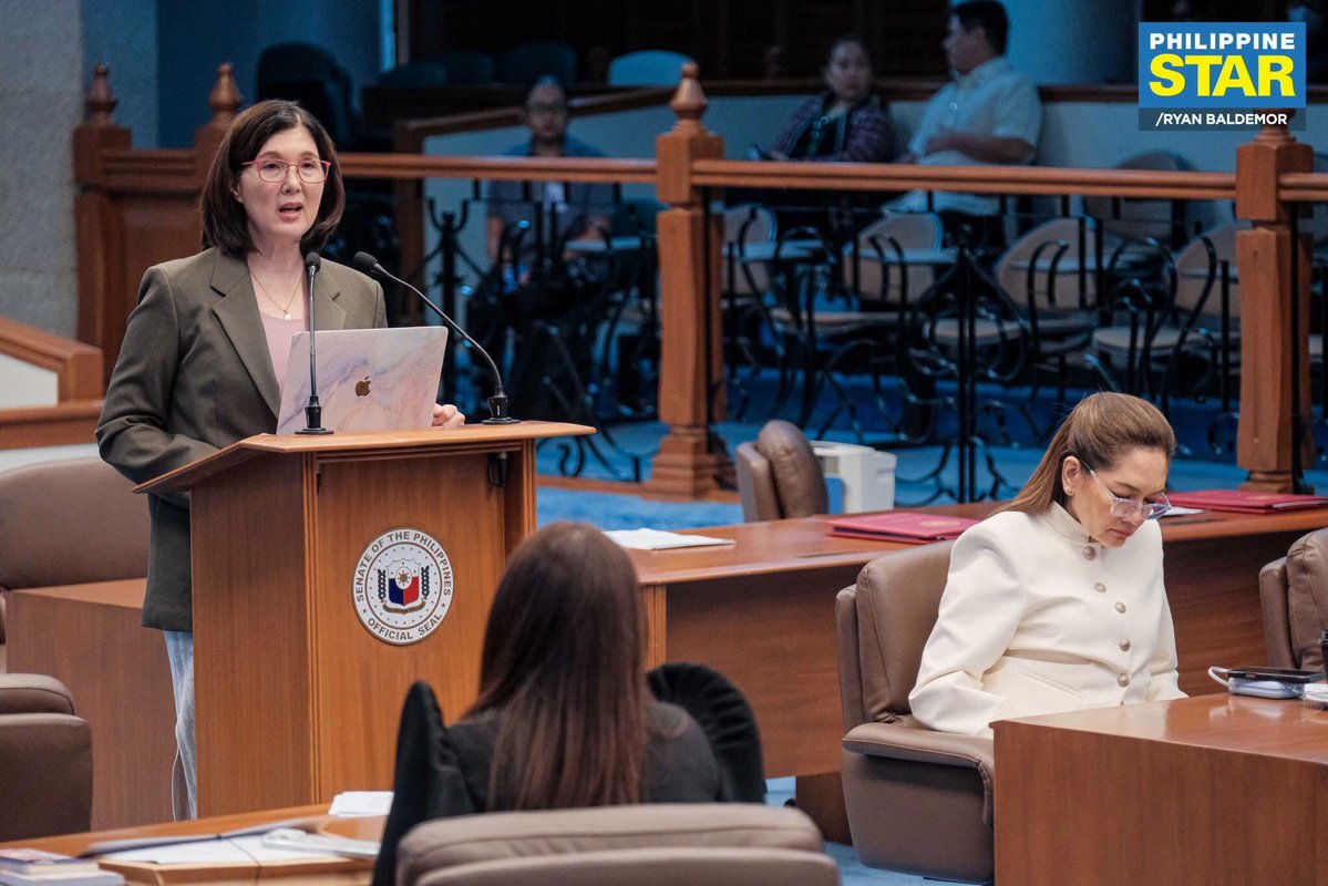iamJulianMiguel's tweet photo. What Risa can do, Pia can never.

Despite Pia’s insults in the past weeks, Senator Risa Hontiveros stayed to listen to BS of the minority esp the Cayetano sisters. https://t.co/KuFJuD5HZW