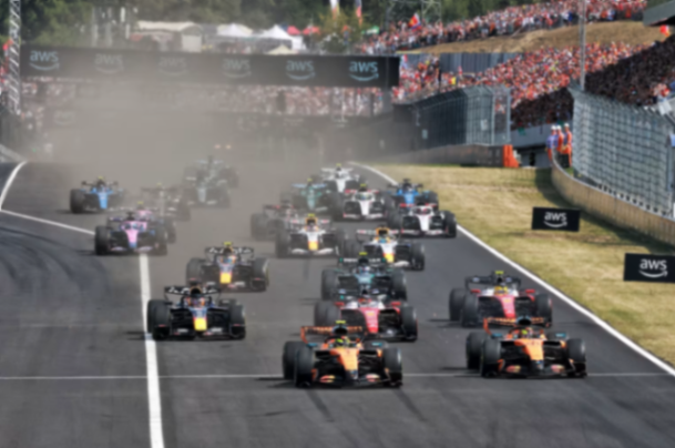 vueltarapida_'s tweet photo. 5 cosas que nos dejó el Gran Premio de Hungría 2026

Desde la victoria de Lando Norris hasta el sufrimiento de Alpine, revisamos las cinco cosas que nos dejó la undécima fecha del calendario.

Por: @tomantihero12 https://t.co/9jsF72HfF5
